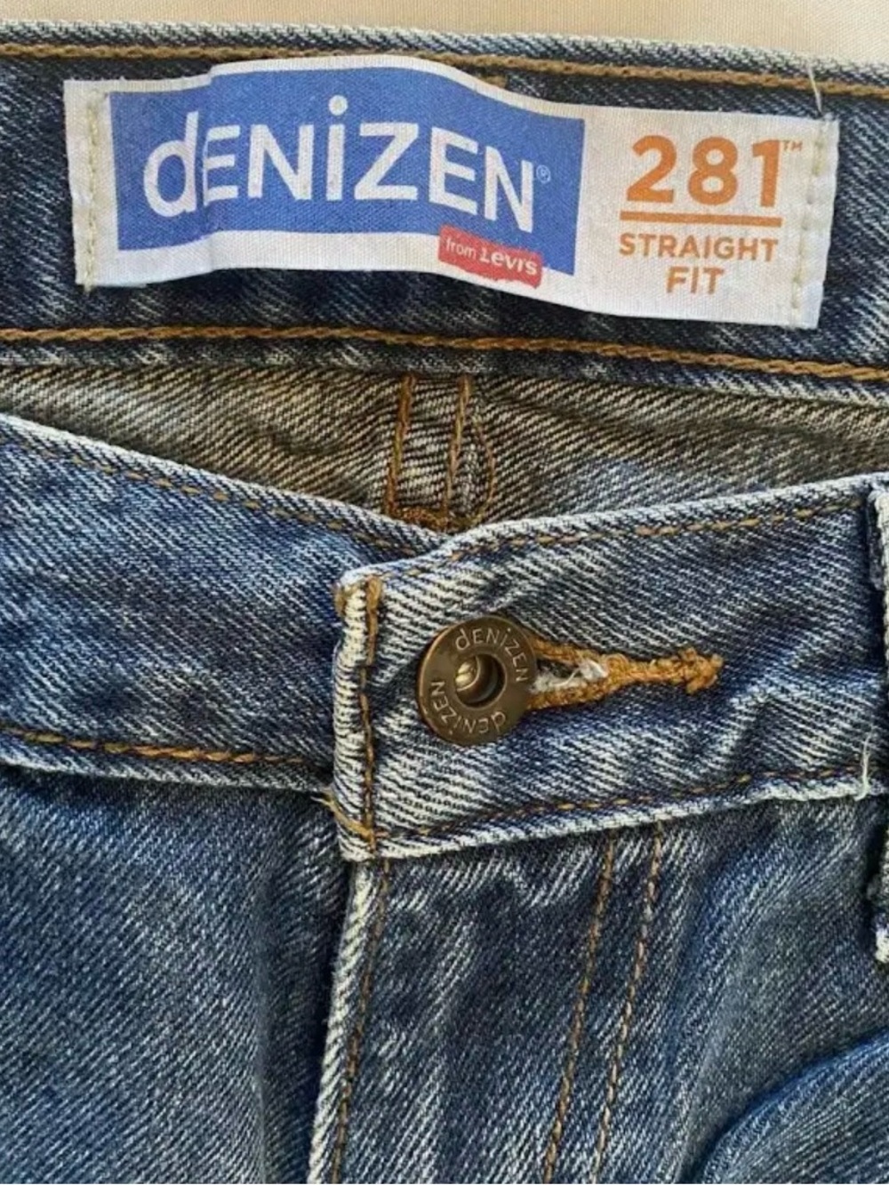 Denizen from Levi's Men's Blue Straight Jeans with Contrast Stitching